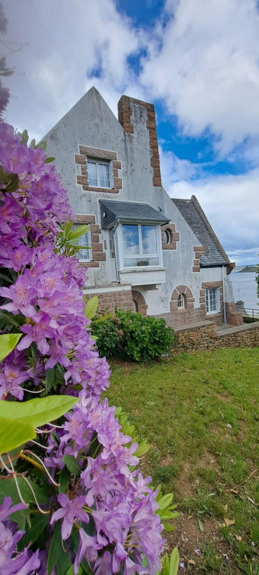 Holiday home Maison Familiale -vue - 6 - 11personnes - Bretagne - Finistere Nord Locquirec